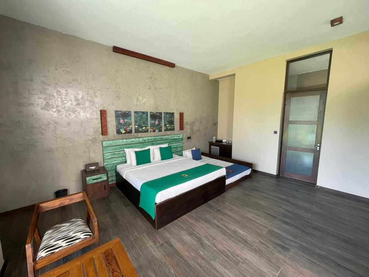 Soluna Beach Resort Marawila Exterior photo